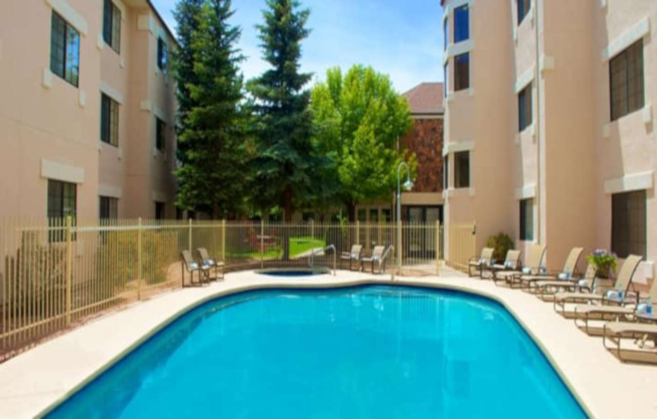 Embassy Suites By Hilton פלאגסטאף מראה חיצוני תמונה